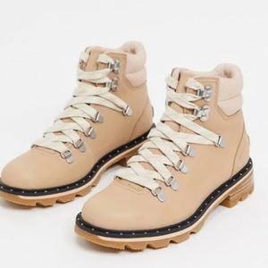 Sorel Lennox Hiker Boot in Beige Tan - 8.5